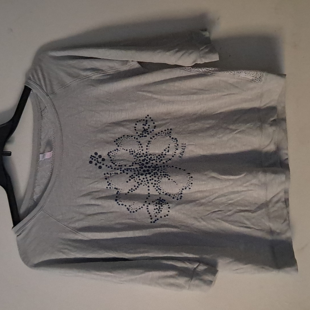 Xl gray quarter sleeve shirt